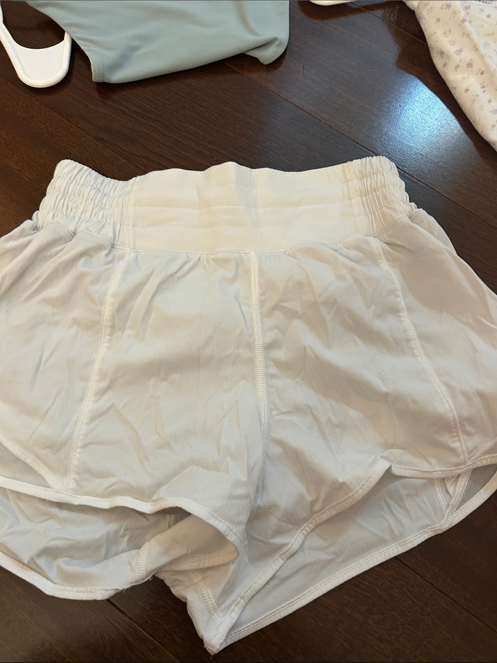 lululemon athletica Women's Cream Athletic Shorts with Elastic Waistband
